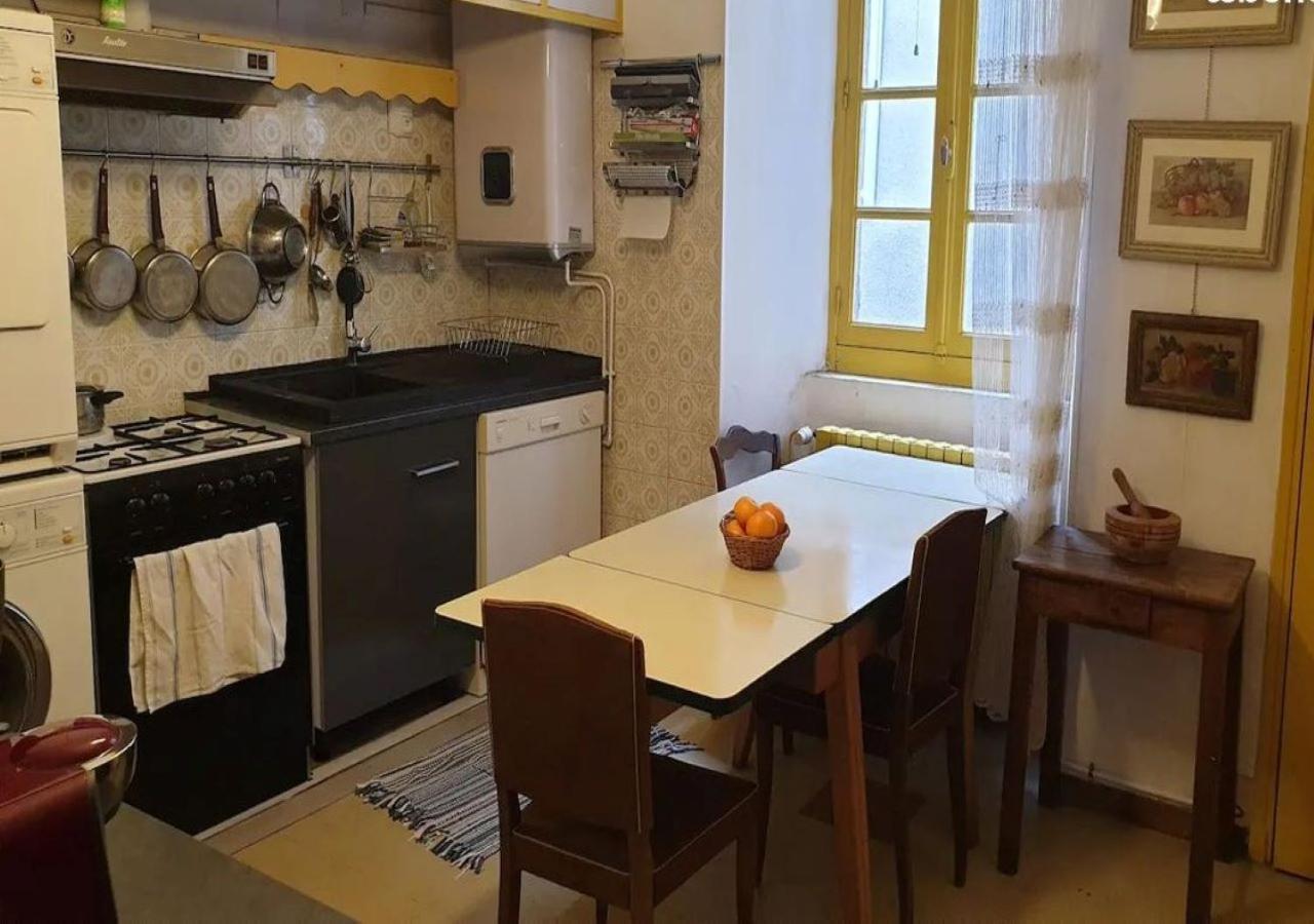 Grand Appartement De Charme Avec Parking Prive Florac Екстериор снимка